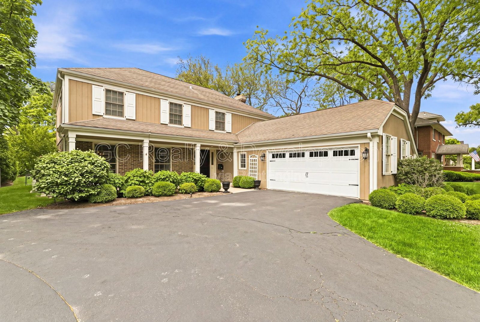 *** 5BR- 3.5BA / 2600+ SQFT / HARDWOOD FLOORS / FENCED YARD / CENTRAL AIR *** property image