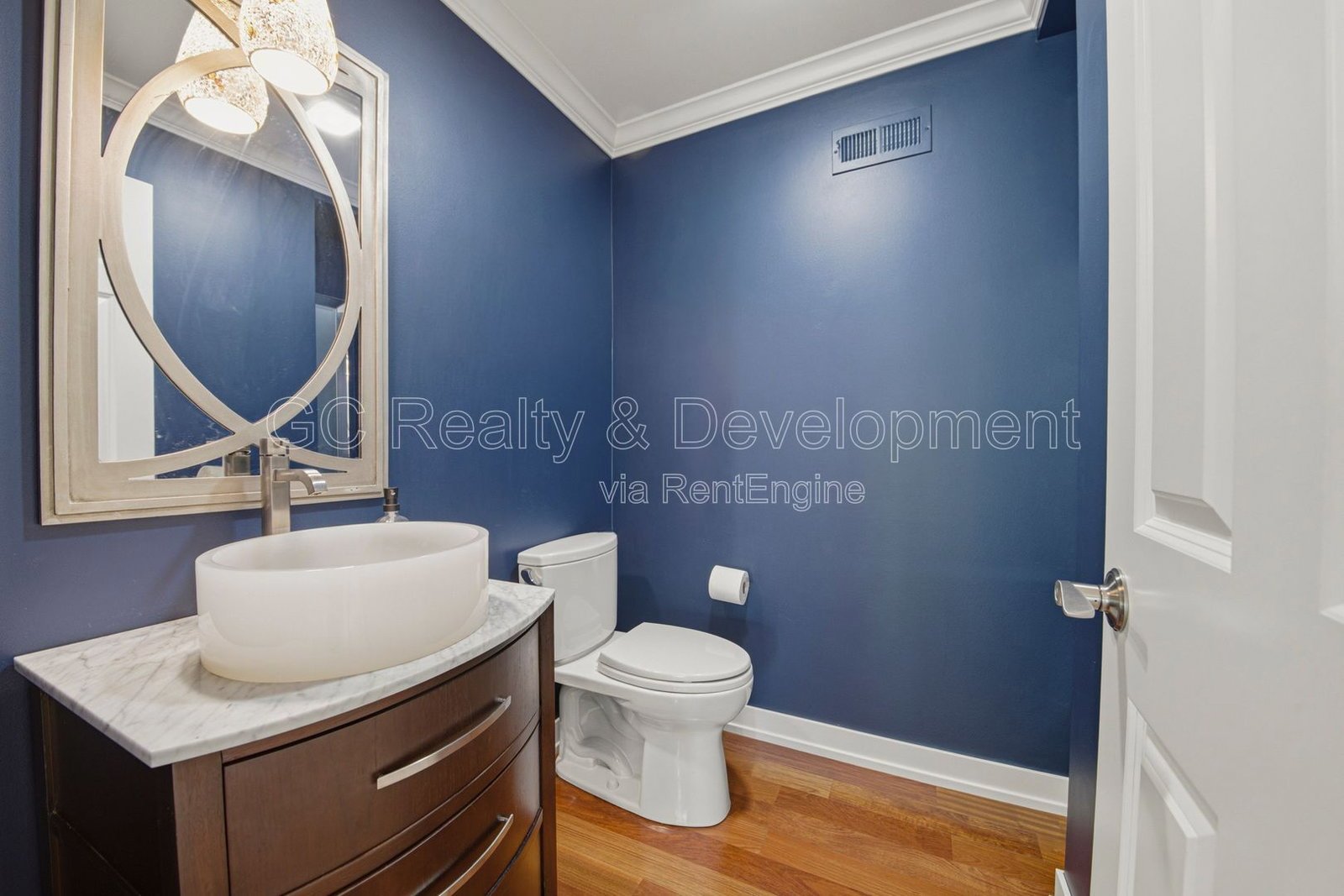 *** 5BR- 3.5BA / 2600+ SQFT / HARDWOOD FLOORS / FENCED YARD / CENTRAL AIR *** property image