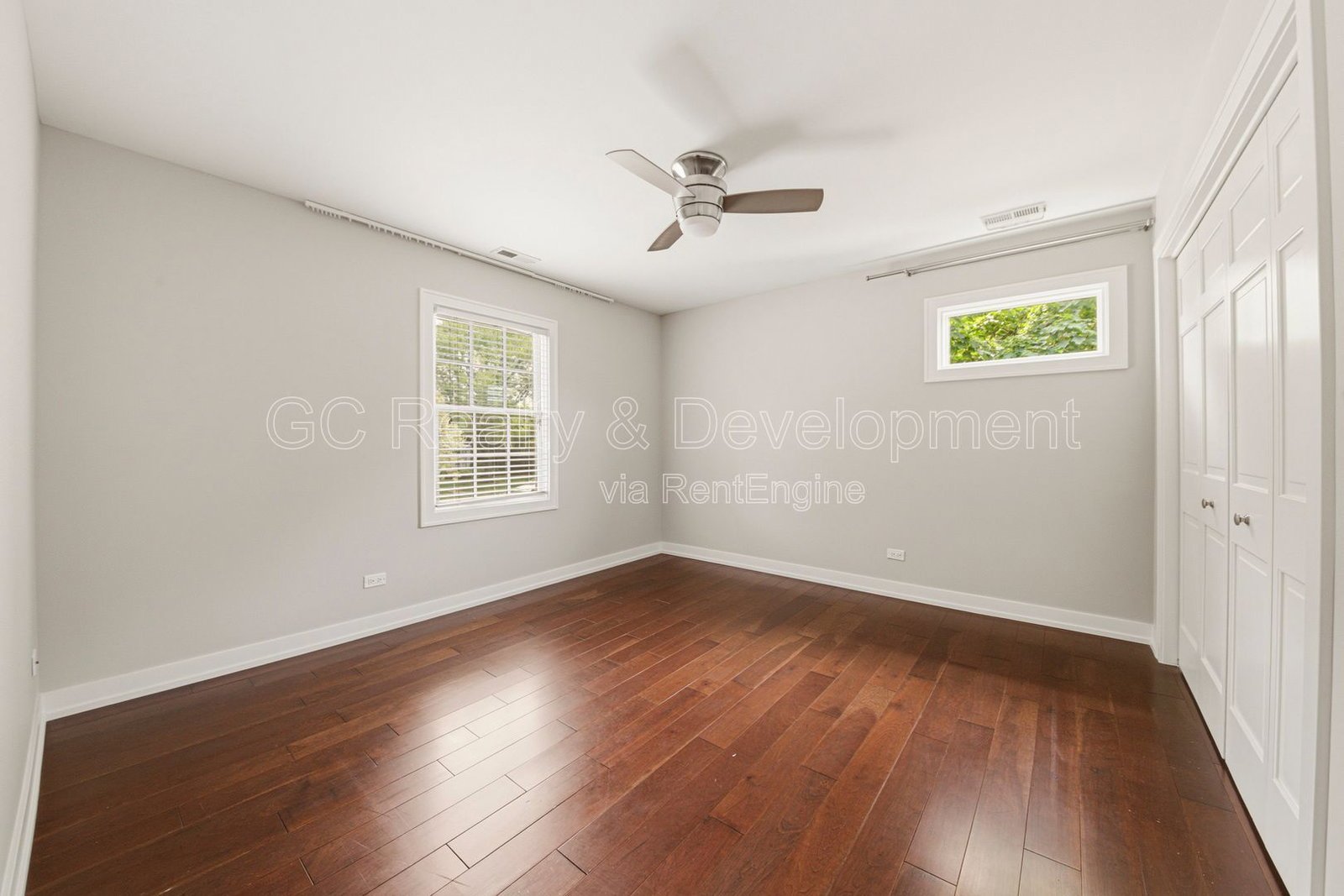 *** 5BR- 3.5BA / 2600+ SQFT / HARDWOOD FLOORS / FENCED YARD / CENTRAL AIR *** property image