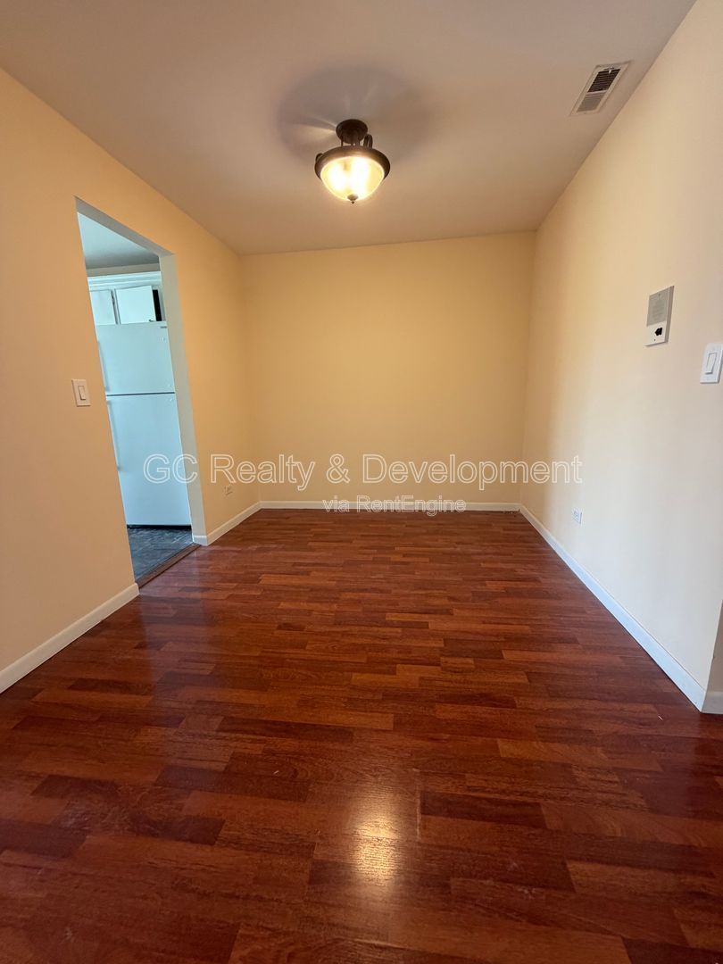 *** 2BR - 2BA / HARDWOOD FLOORS / IN UNIT LAUNDRY / CENTRAL AC / WALK TO TRAIN *** property image