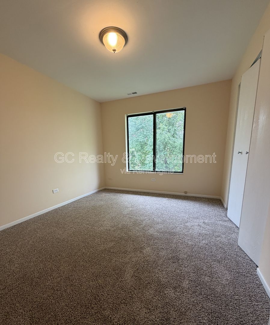 *** 2BR - 2BA / HARDWOOD FLOORS / IN UNIT LAUNDRY / CENTRAL AC / WALK TO TRAIN *** property image