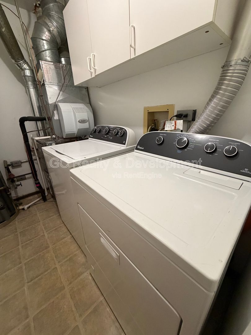 *** 2BR - 2BA / HARDWOOD FLOORS / IN UNIT LAUNDRY / CENTRAL AC / WALK TO TRAIN *** property image