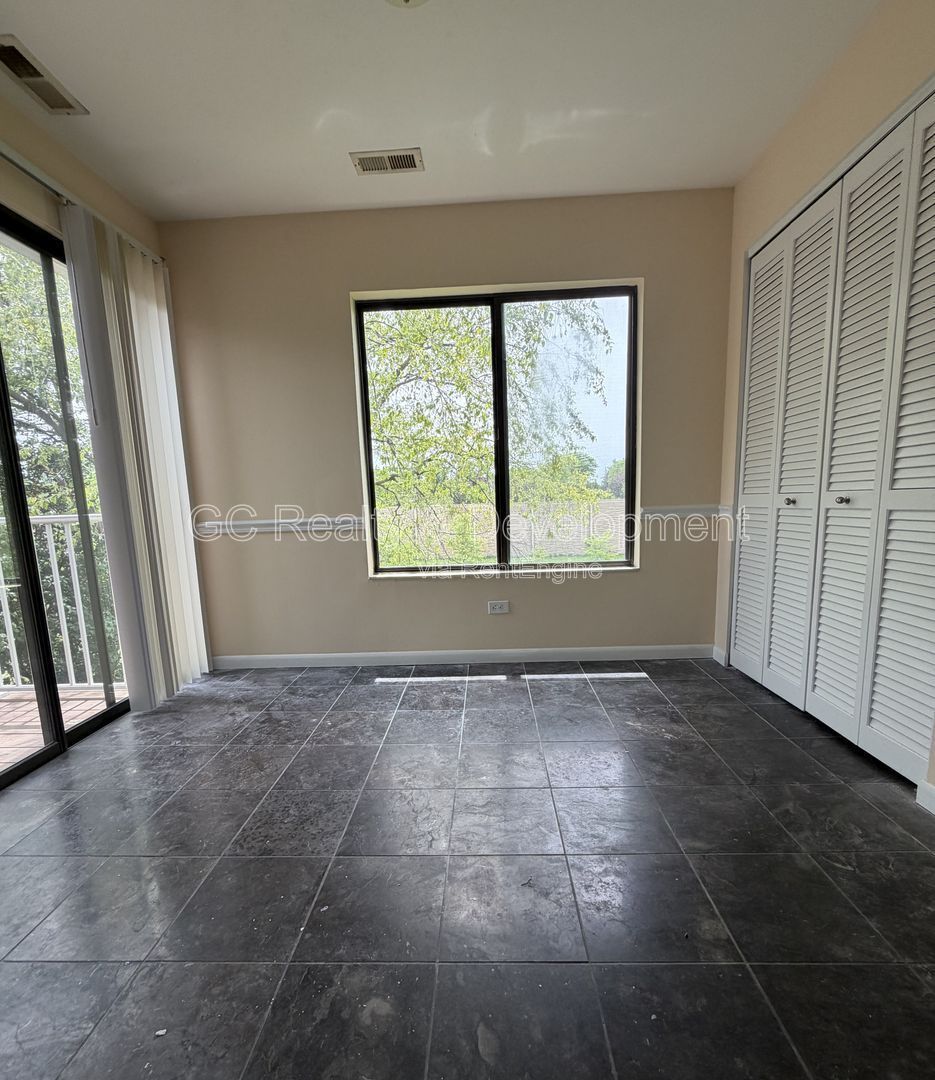 *** 2BR - 2BA / HARDWOOD FLOORS / IN UNIT LAUNDRY / CENTRAL AC / WALK TO TRAIN *** property image