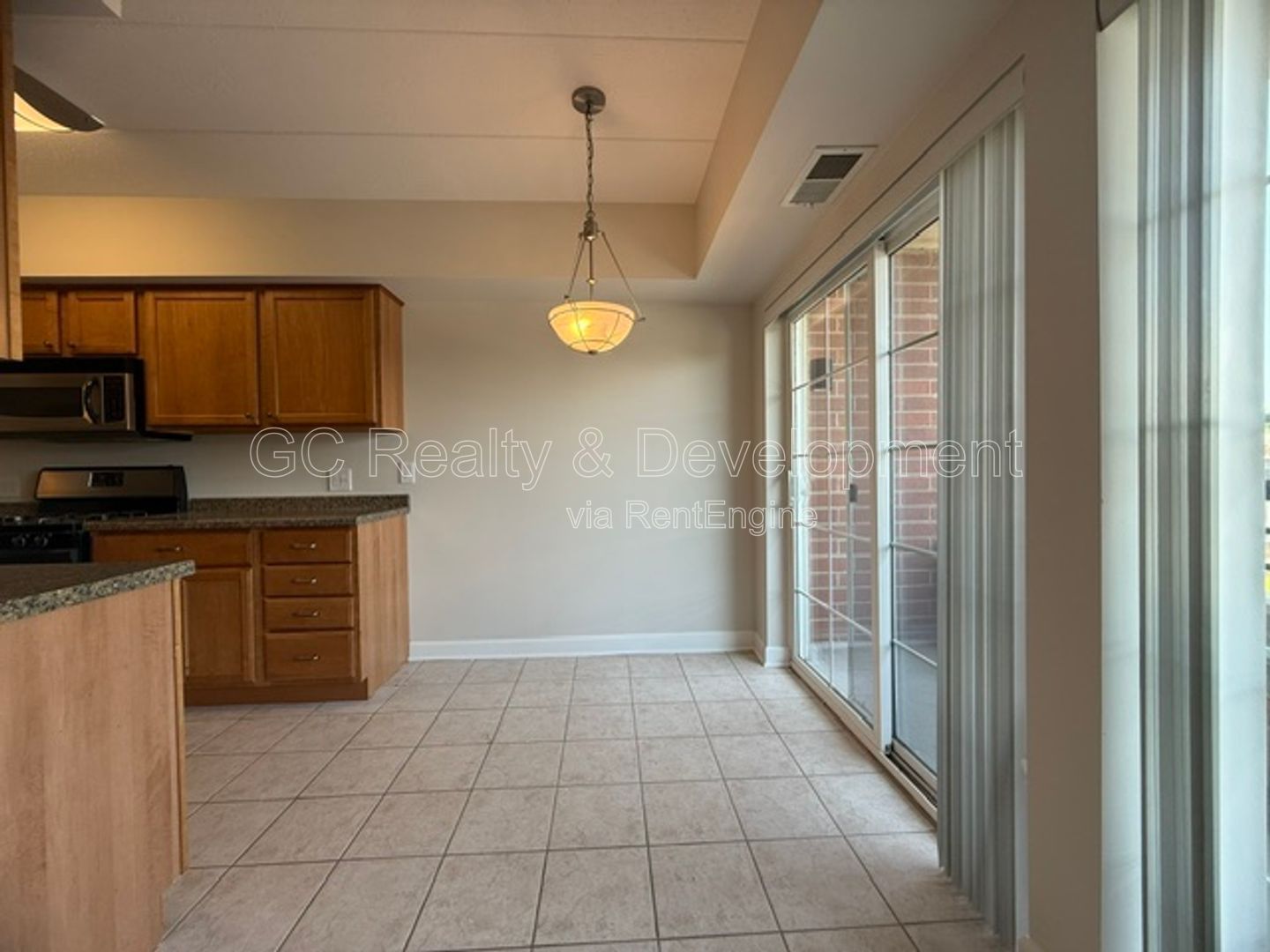 *** 2 BDRM - 2 BTH / TONS OF CLOSET SPACE / DETACHED GARAGE / CENTRAL AC / STORAGE CLOSET *** property image