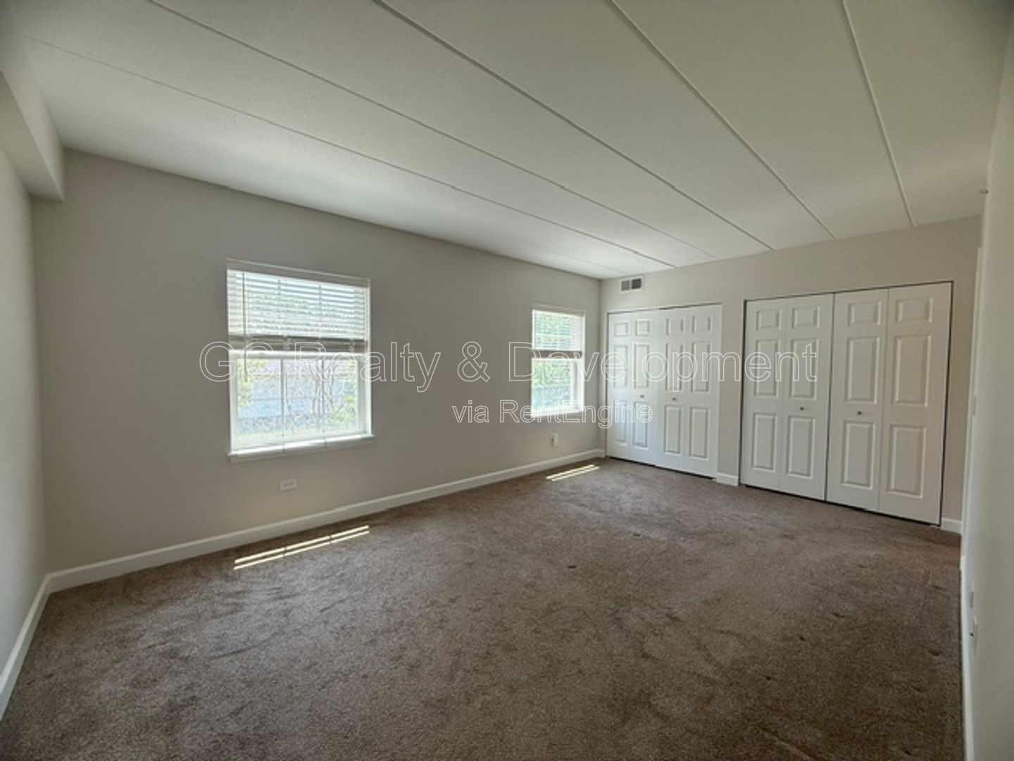 *** 2 BDRM - 2 BTH / TONS OF CLOSET SPACE / DETACHED GARAGE / CENTRAL AC / STORAGE CLOSET *** property image