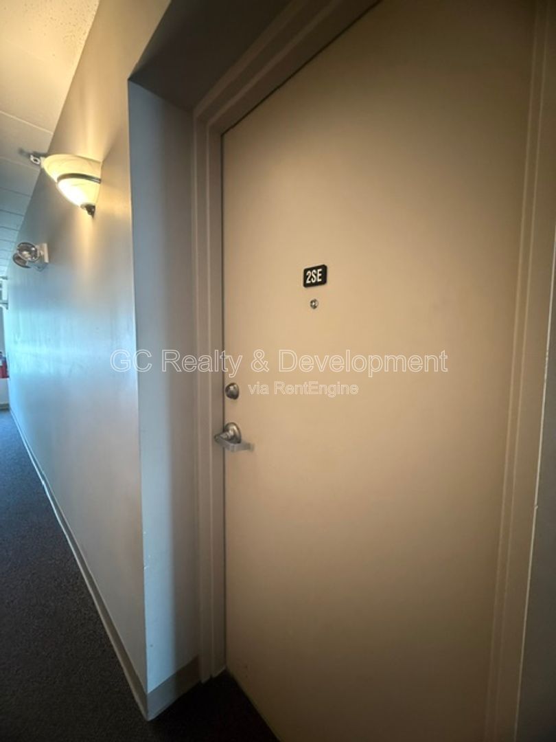 *** 2 BDRM - 2 BTH / TONS OF CLOSET SPACE / DETACHED GARAGE / CENTRAL AC / STORAGE CLOSET *** property image
