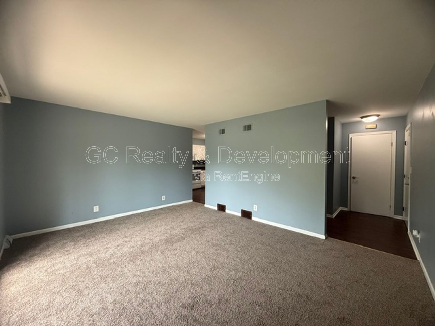 *** 2 BDRM / PET FRIENDLY / TENANT ONLY PAYS ELECTRIC / STORAGE UNIT / 2 PARKING SPOTS *** property image