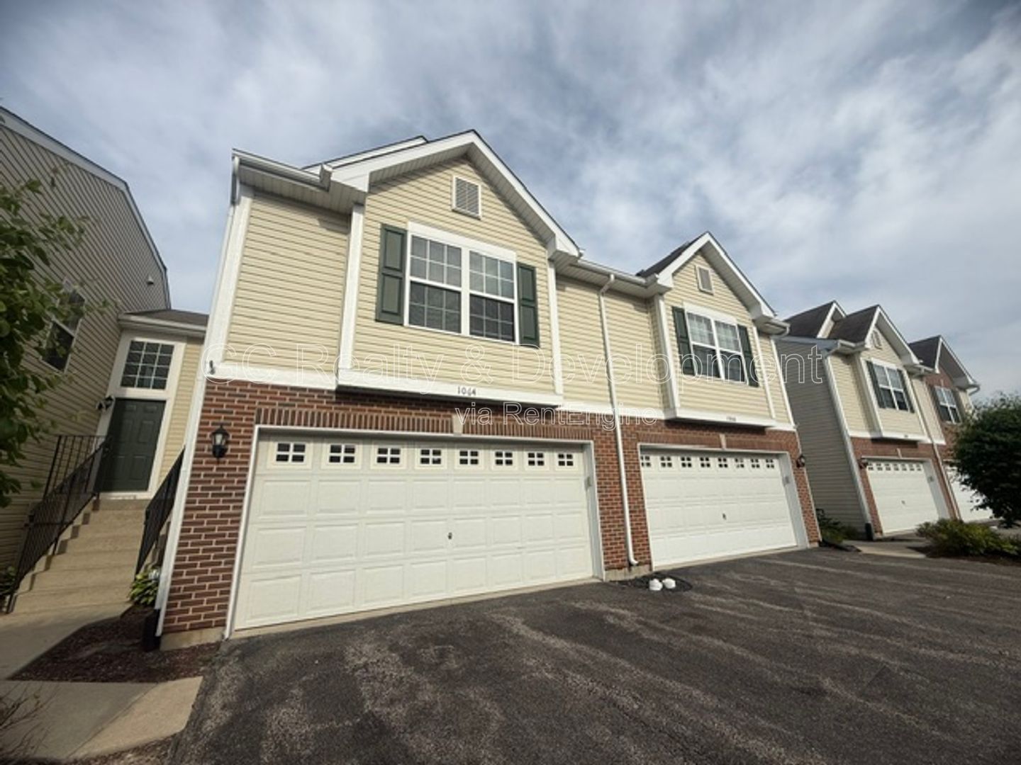 *** 2BDRM - 2BTH TOWNHOME IN TUSCANY WOODS / LOFT + FINISHED LOWER LEVEL | PET FRIENDLY property image