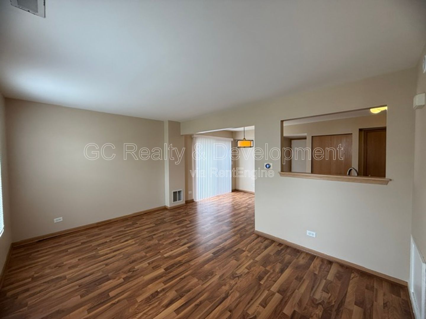 *** 3 BDRM - 1.5 BTH / CENTRAL AC / ATTACHED GARAGE / IN UNIT LAUNDRY / PET FRIENDLY *** property image