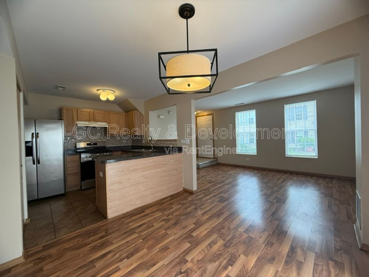 *** 3 BDRM - 1.5 BTH / CENTRAL AC / ATTACHED GARAGE / IN UNIT LAUNDRY / PET FRIENDLY *** property image