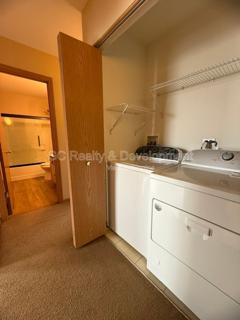 *** 3 BDRM - 1.5 BTH / CENTRAL AC / ATTACHED GARAGE / IN UNIT LAUNDRY / PET FRIENDLY *** property image