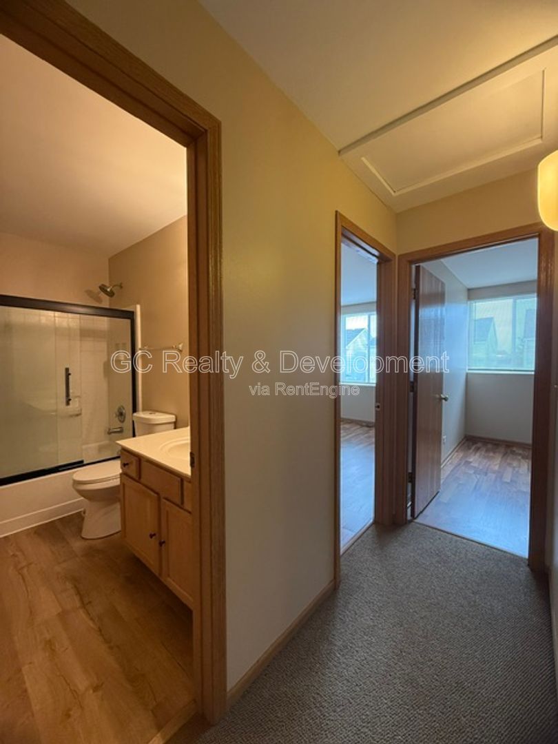 *** 3 BDRM - 1.5 BTH / CENTRAL AC / ATTACHED GARAGE / IN UNIT LAUNDRY / PET FRIENDLY *** property image
