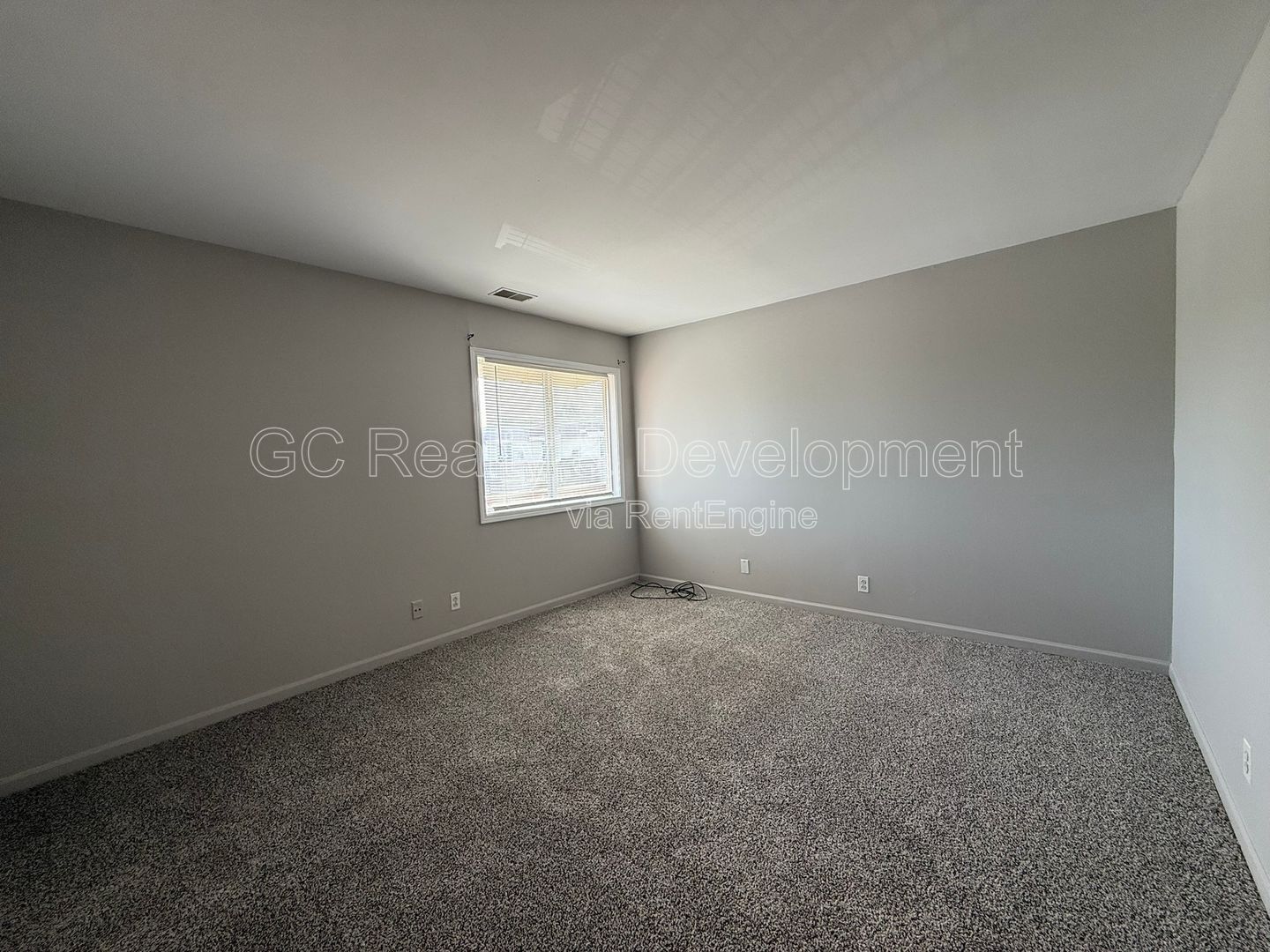 *** ​​1 BDRM - 1 BTH / ALL UTILITIES INCL / STORAGE UNIT / LAUNDRY ON SITE *** property image