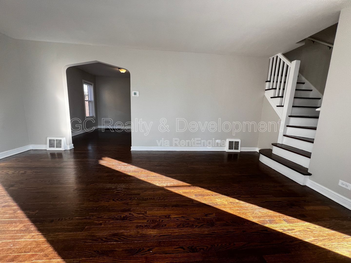 *** RECENTLY RENOVATED 3 BEDROOM / 2 BATH / FULL BASEMENT / DETACHED GARAGE *** property image