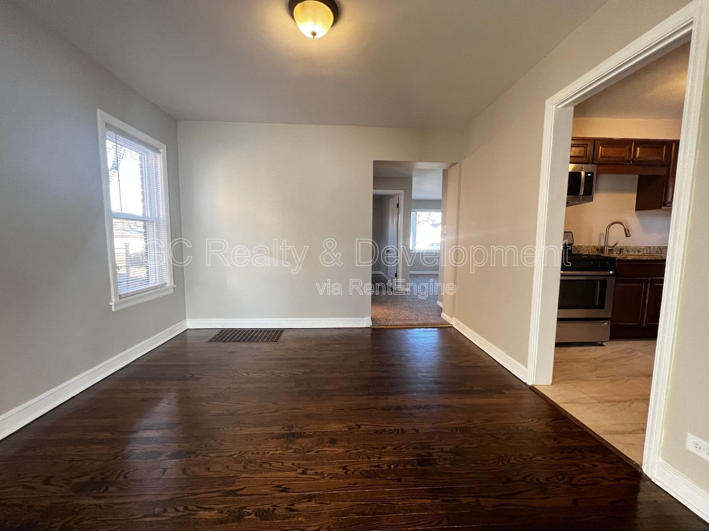 *** RECENTLY RENOVATED 3 BEDROOM / 2 BATH / FULL BASEMENT / DETACHED GARAGE *** property image