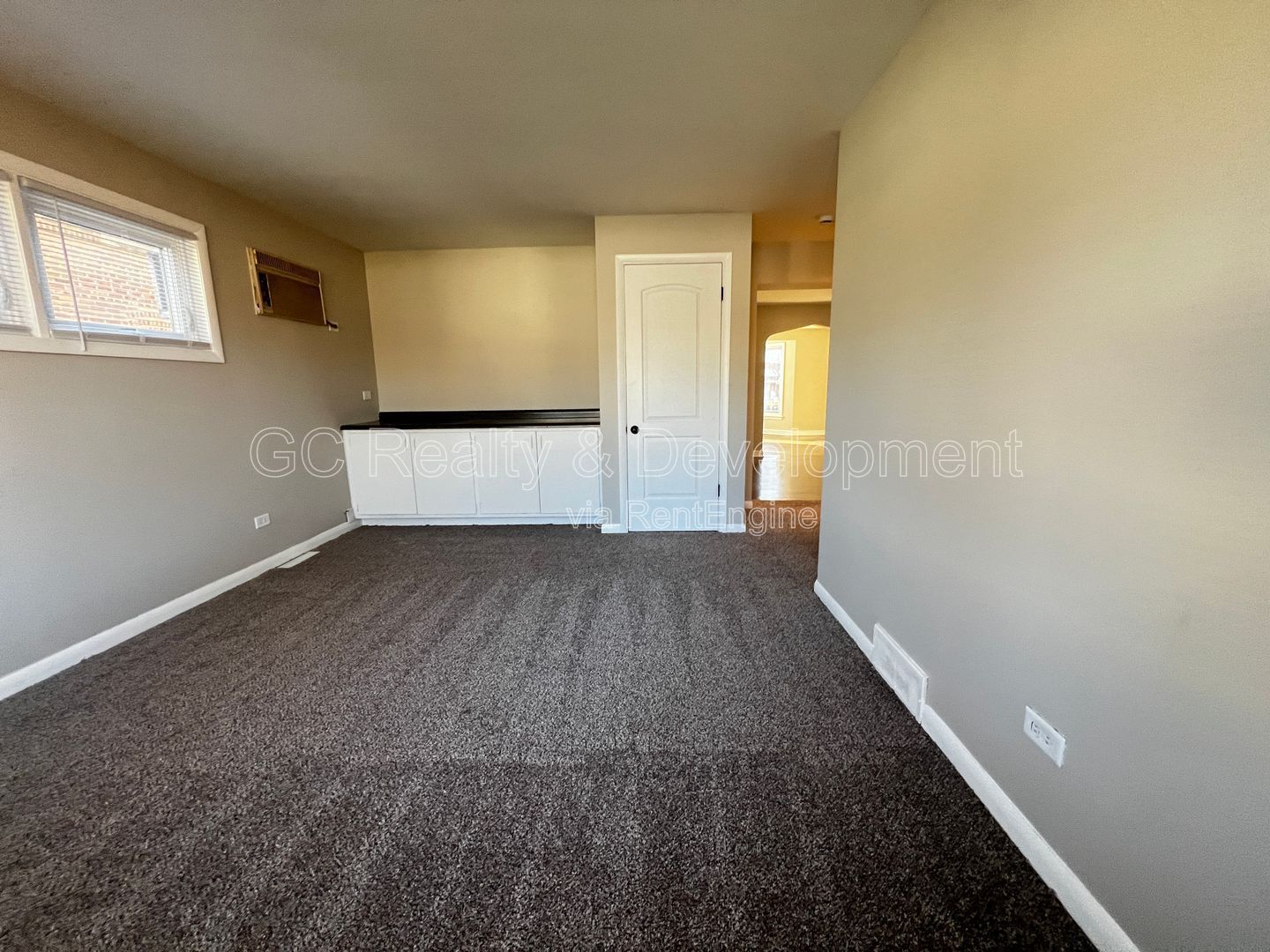 *** RECENTLY RENOVATED 3 BEDROOM / 2 BATH / FULL BASEMENT / DETACHED GARAGE *** property image