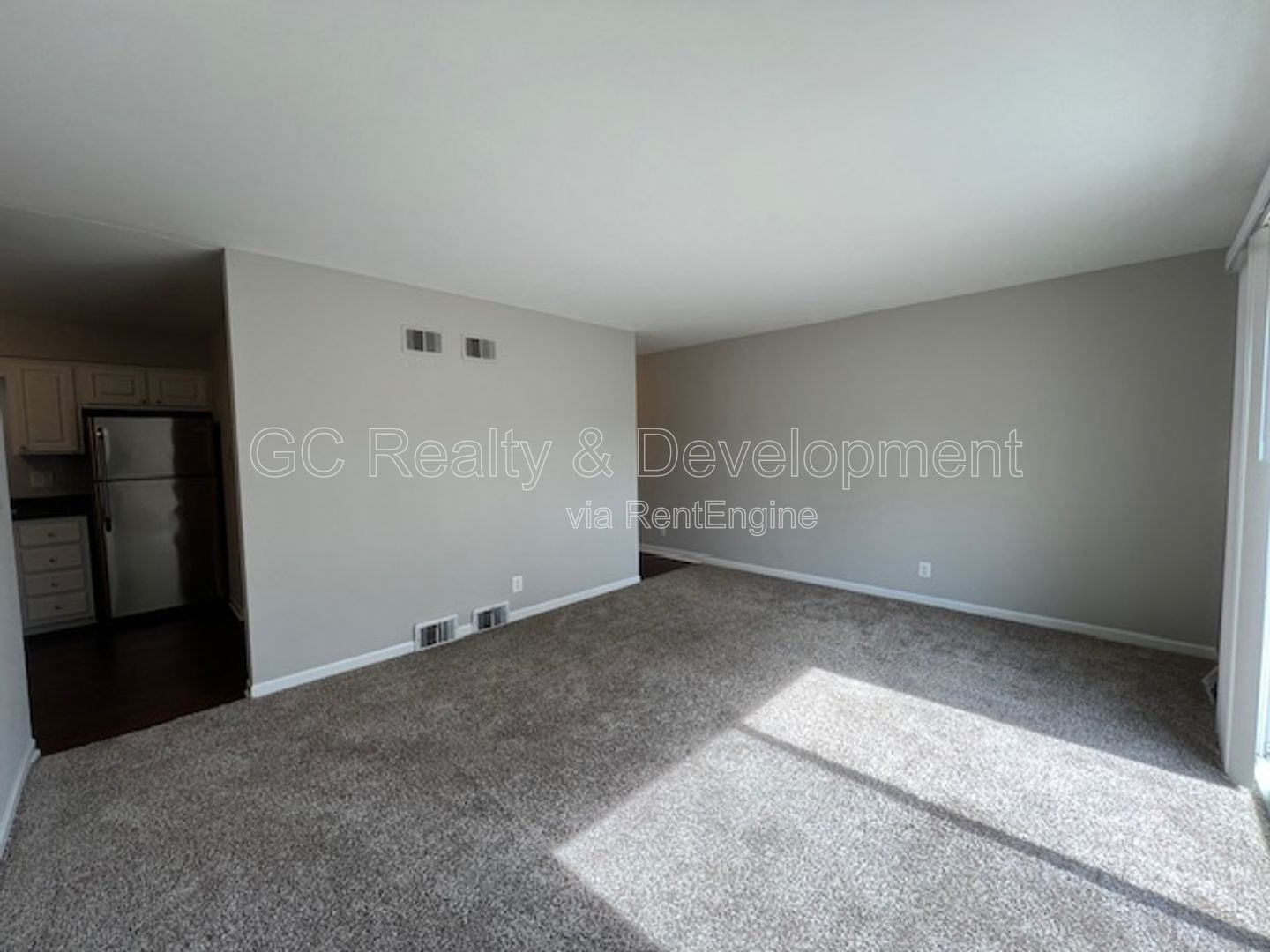 *** HEAT INCL / 2ND FLOOR UNIT / 2 BDRM / LARGE PRIVATE STORAGE UNIT / W&D IN BUILDING*** property image