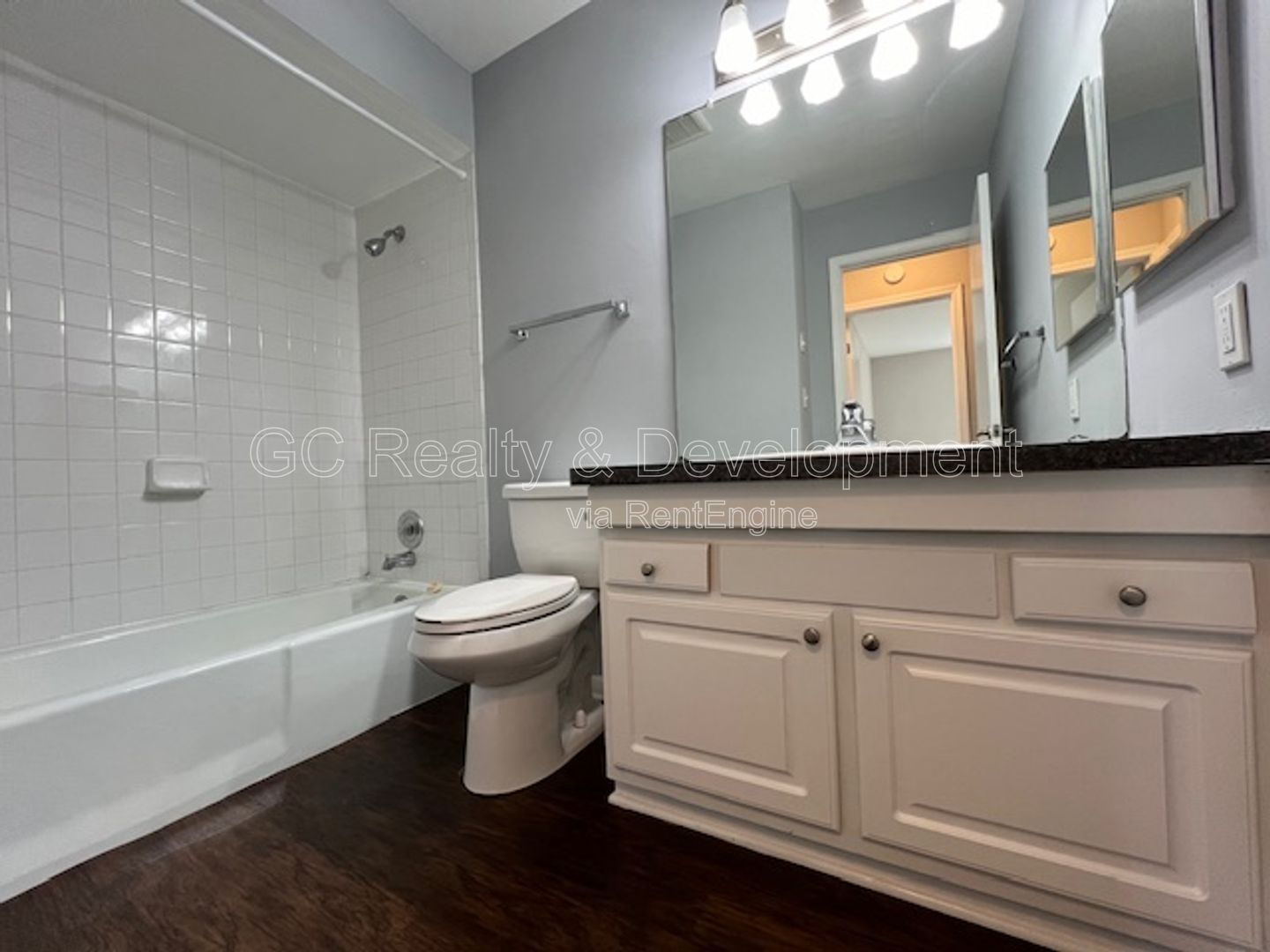 *** HEAT INCL / 2ND FLOOR UNIT / 2 BDRM / LARGE PRIVATE STORAGE UNIT / W&D IN BUILDING*** property image