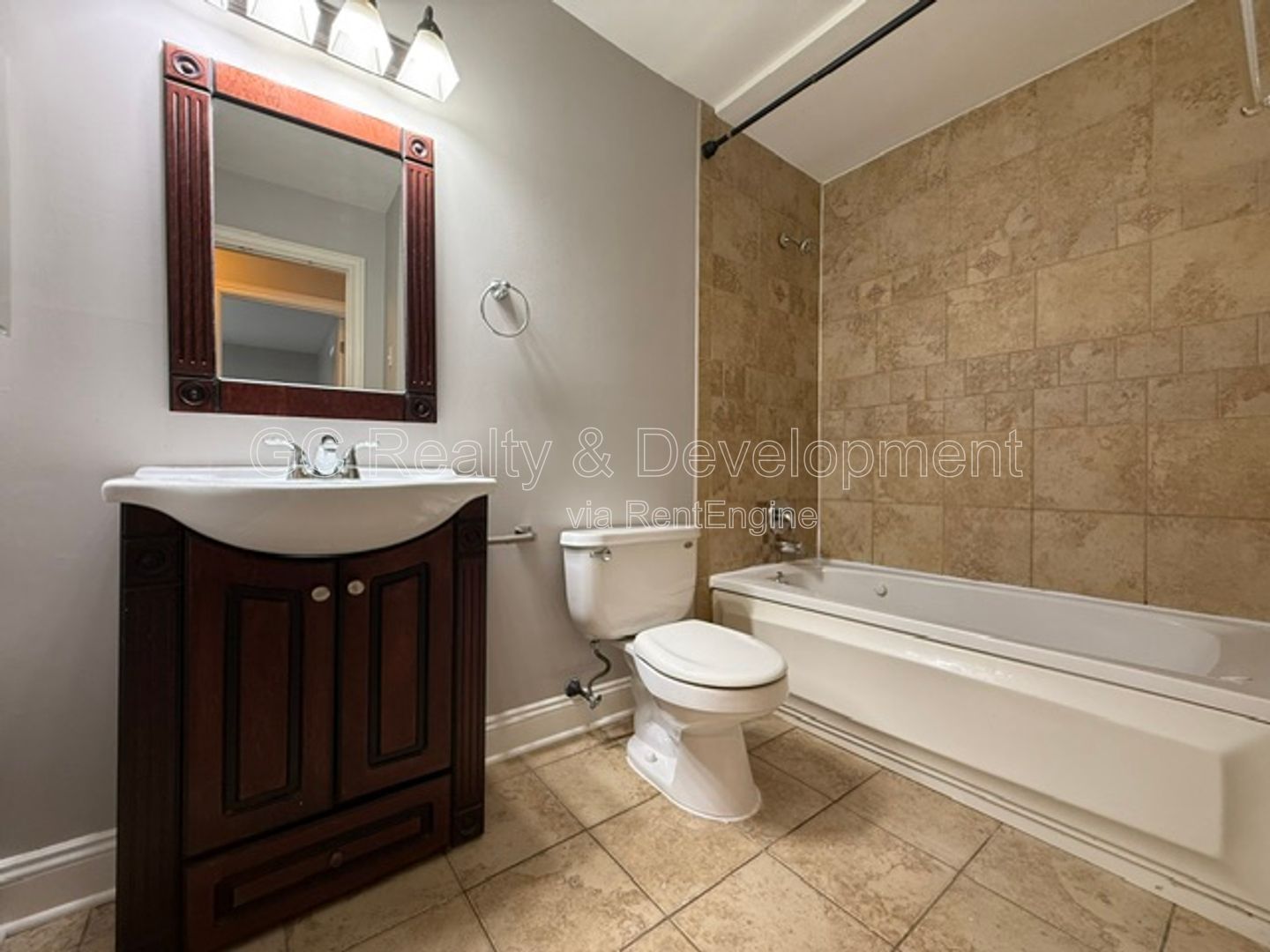 *** 2 BDRM / FIRST FLOOR UNIT / LAUNDRY IN BUILDING / PET FRIENDLY *** property image