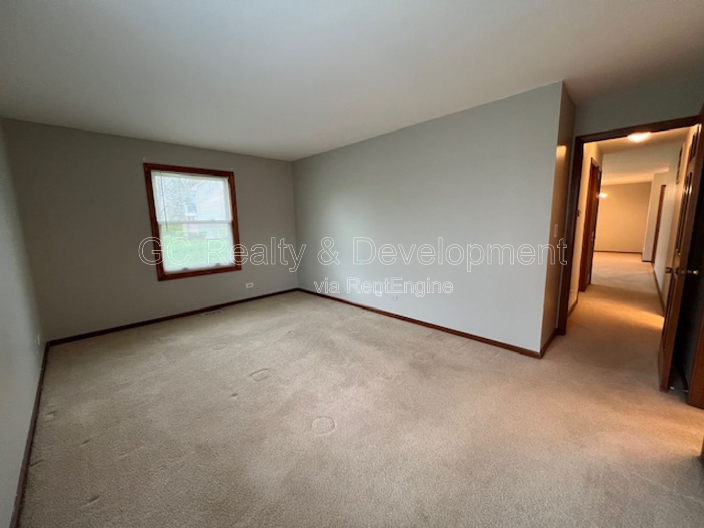 *** WINFIELD / 2 BDRM / 2 BTH / APPLIANCES INCL / LAUNDRY IN UNIT / ATTACHED CAR GARAGE / PET FRIENDLY*** property image