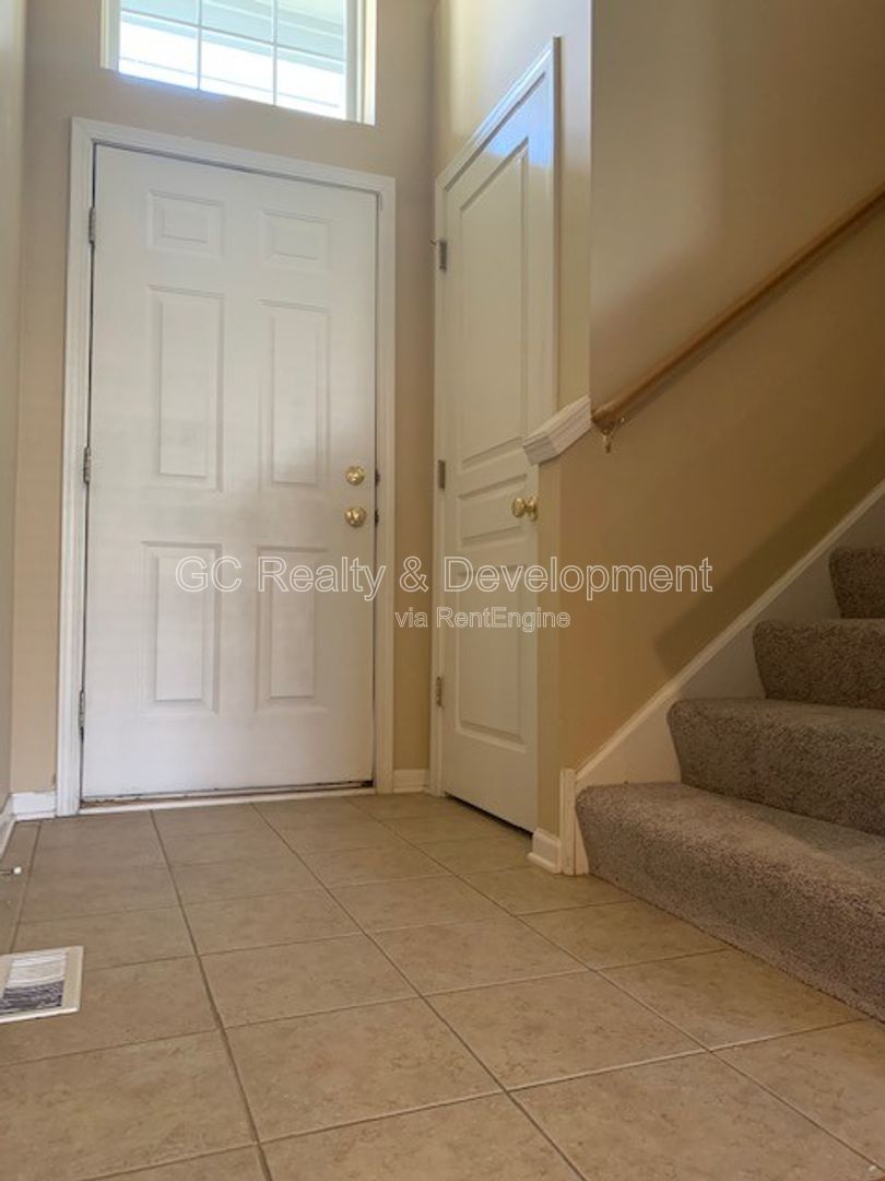 *** COMING SOON 7/15/26! / 3 BDRM+DEN / BASEMENT / 2 CAR GARAGE / 9 FT CEILINGS / 2ND FLOOR LAUNDRY / 2.5 BATHS*** property image