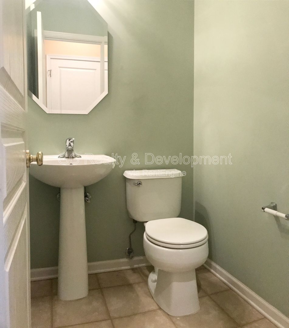 *** COMING SOON 7/15/26! / 3 BDRM+DEN / BASEMENT / 2 CAR GARAGE / 9 FT CEILINGS / 2ND FLOOR LAUNDRY / 2.5 BATHS*** property image