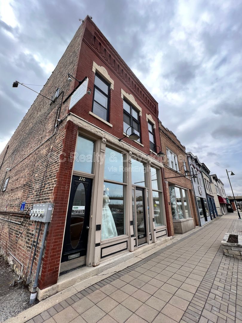 *** GREAT LEMONT LOCATION / SPACIOUS 1 BDRM / LAUNDRY IN UNIT / APPL INCL / PARKING INCL*** property image