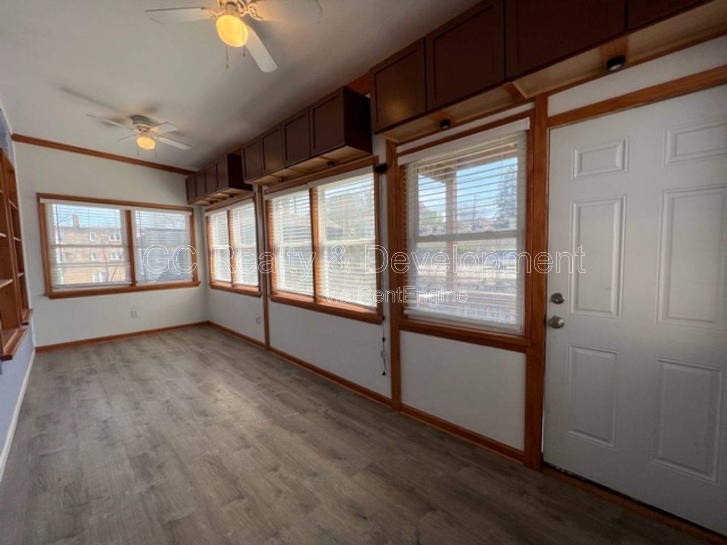 *** GREAT LEMONT LOCATION / SPACIOUS 1 BDRM / LAUNDRY IN UNIT / APPL INCL / PARKING INCL*** property image