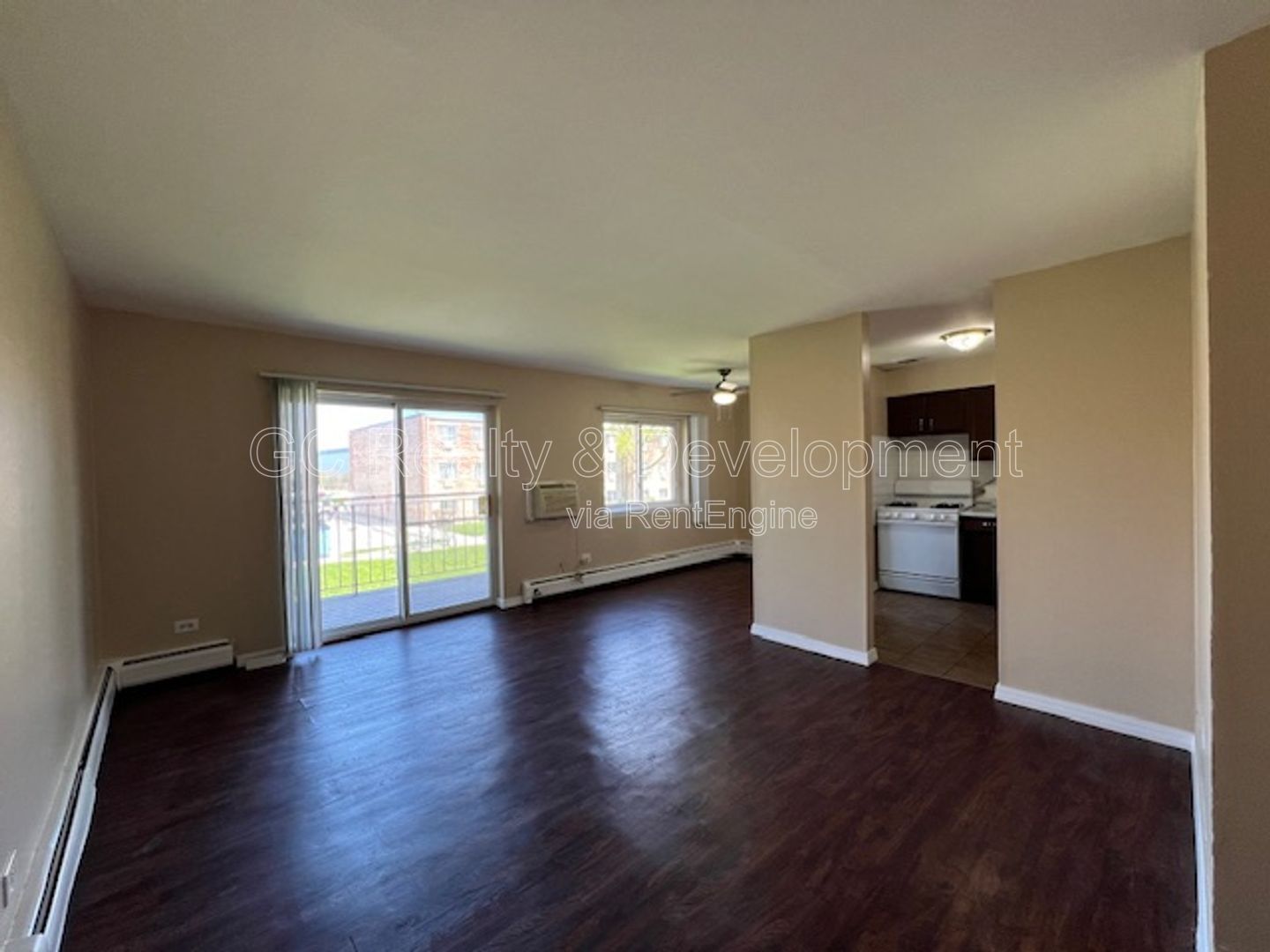 *** 1 BDRM / HEAT INCLUDED!! / TENANT PAYS ELECTRIC ONLY / BALCONY / 2 PARKING SPACES*** property image