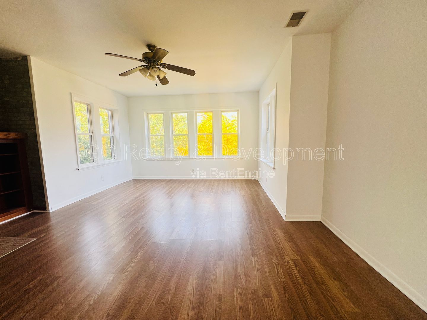 ***CHICAGO LAWN NEIGHBOORHOOD / 2 BDRM - 1 BTH / CENTRAL AIR / APPL INCL / STREET PARKING*** property image