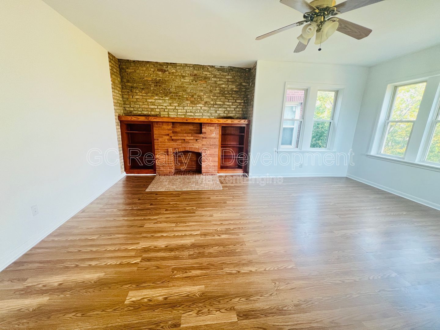 ***CHICAGO LAWN NEIGHBOORHOOD / 2 BDRM - 1 BTH / CENTRAL AIR / APPL INCL / STREET PARKING*** property image