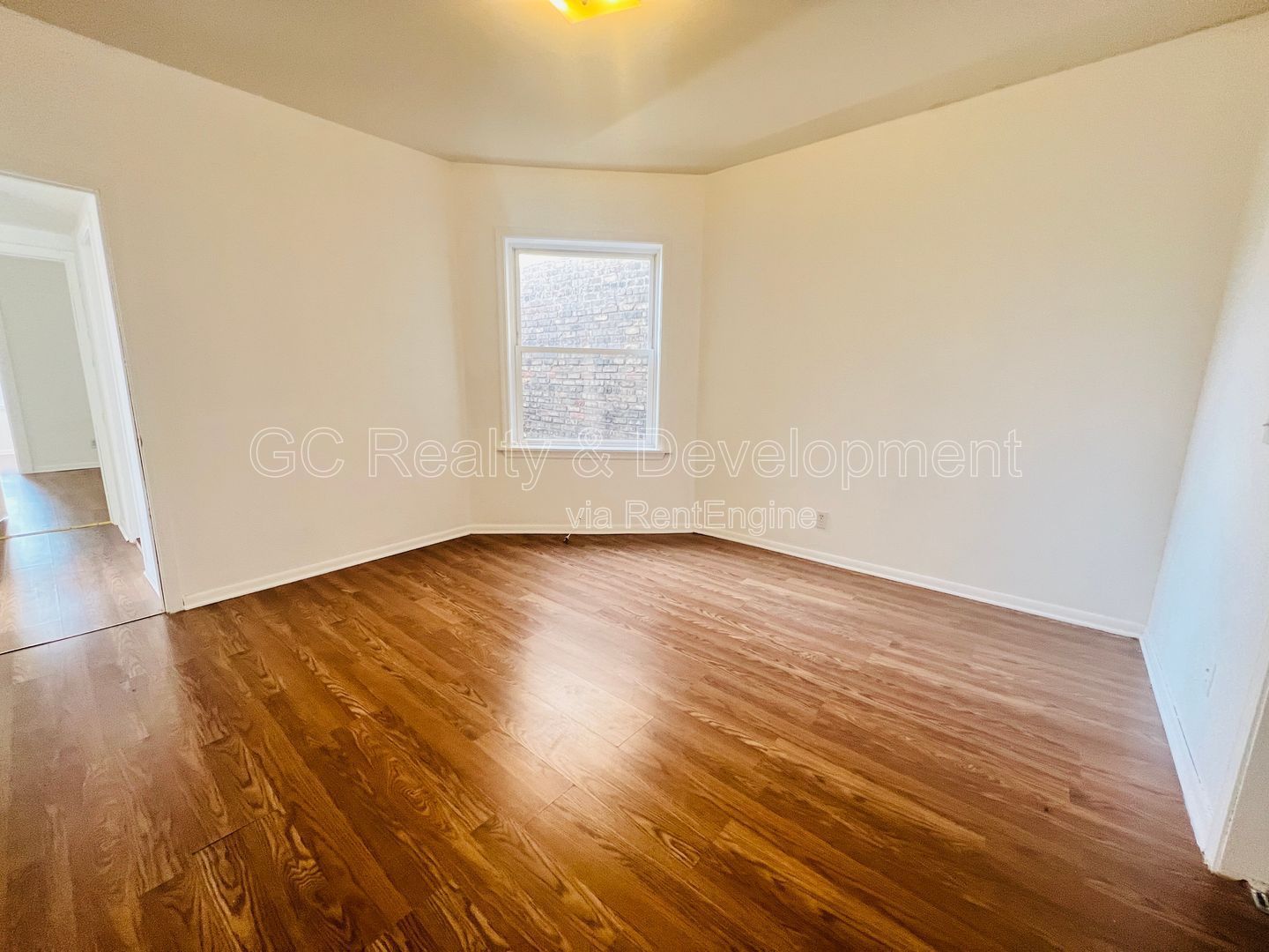 ***CHICAGO LAWN NEIGHBOORHOOD / 2 BDRM - 1 BTH / CENTRAL AIR / APPL INCL / STREET PARKING*** property image