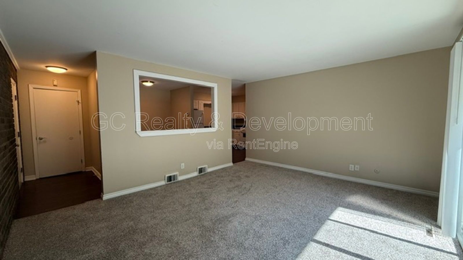 ***2 BDRM / UPDATED UNIT / W&D IN BUILDING / PETS ALLOWED / LOTS OF CLOSET SPACE*** property image