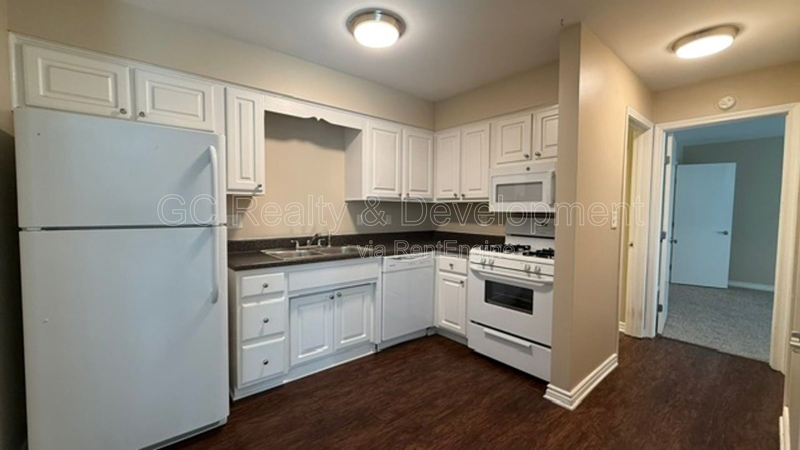 ***2 BDRM / UPDATED UNIT / W&D IN BUILDING / PETS ALLOWED / LOTS OF CLOSET SPACE*** property image