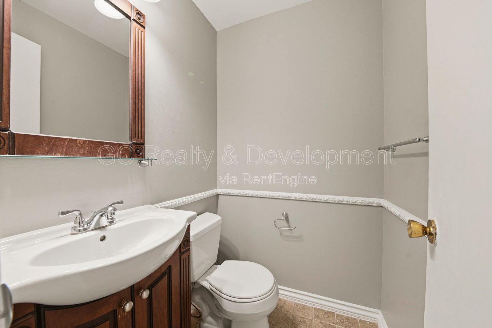*** 3 BDRM - 2 BTH  / PET FRIENDLY / IN UNIT LAUNDRY / ASSIGNED PARKING *** property image