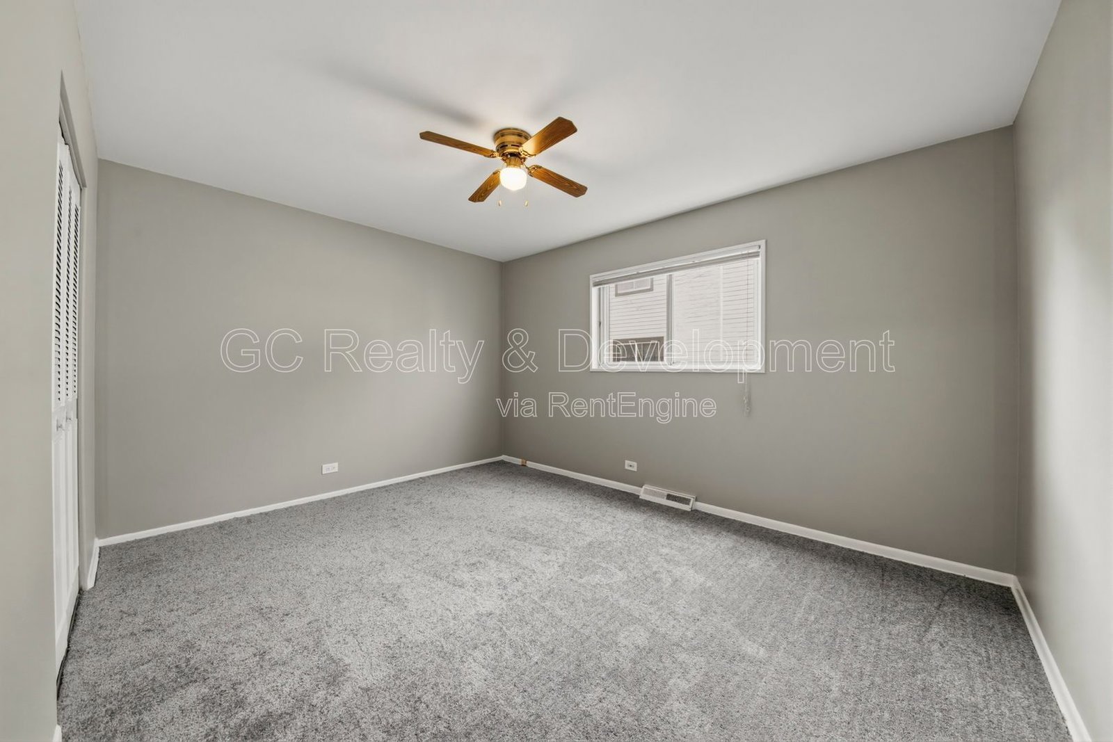 *** 3 BDRM - 2 BTH  / PET FRIENDLY / IN UNIT LAUNDRY / ASSIGNED PARKING *** property image