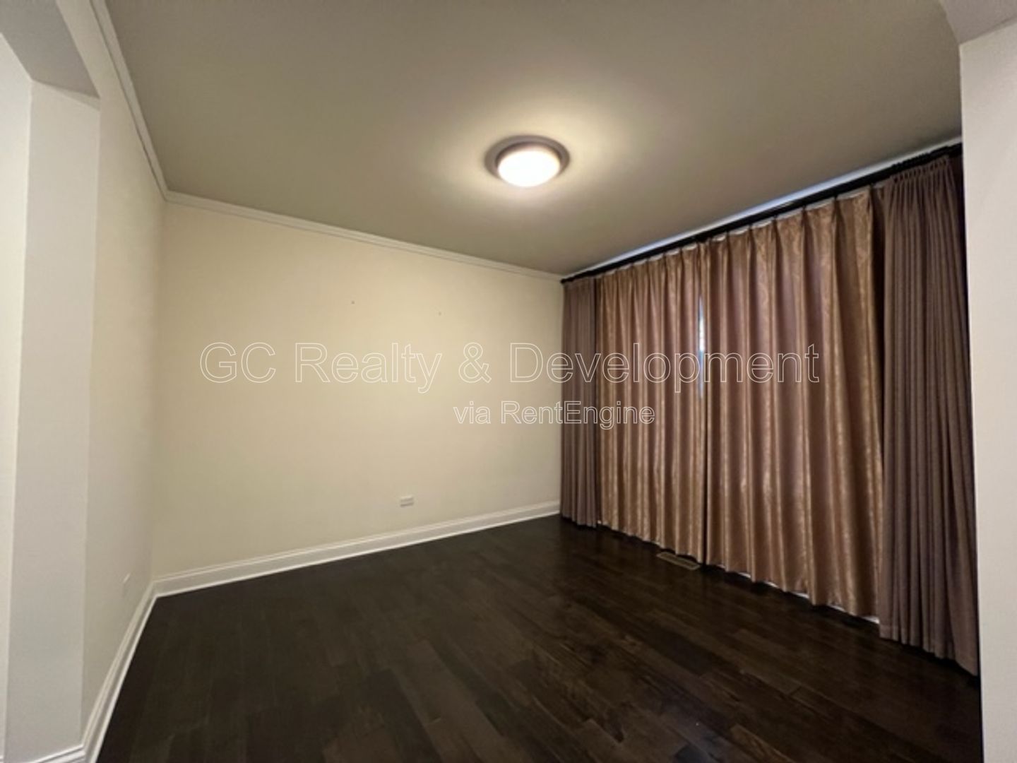 *** 204 SCHOOL DISTRICT / 5 BDRM - 4 BTH / GOURMET KITCHEN W BREAKFAST BAR / FINISHED BSMT *** property image