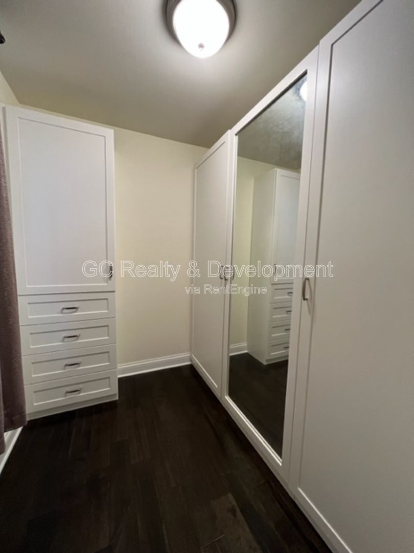 *** 204 SCHOOL DISTRICT / 5 BDRM - 4 BTH / GOURMET KITCHEN W BREAKFAST BAR / FINISHED BSMT *** property image