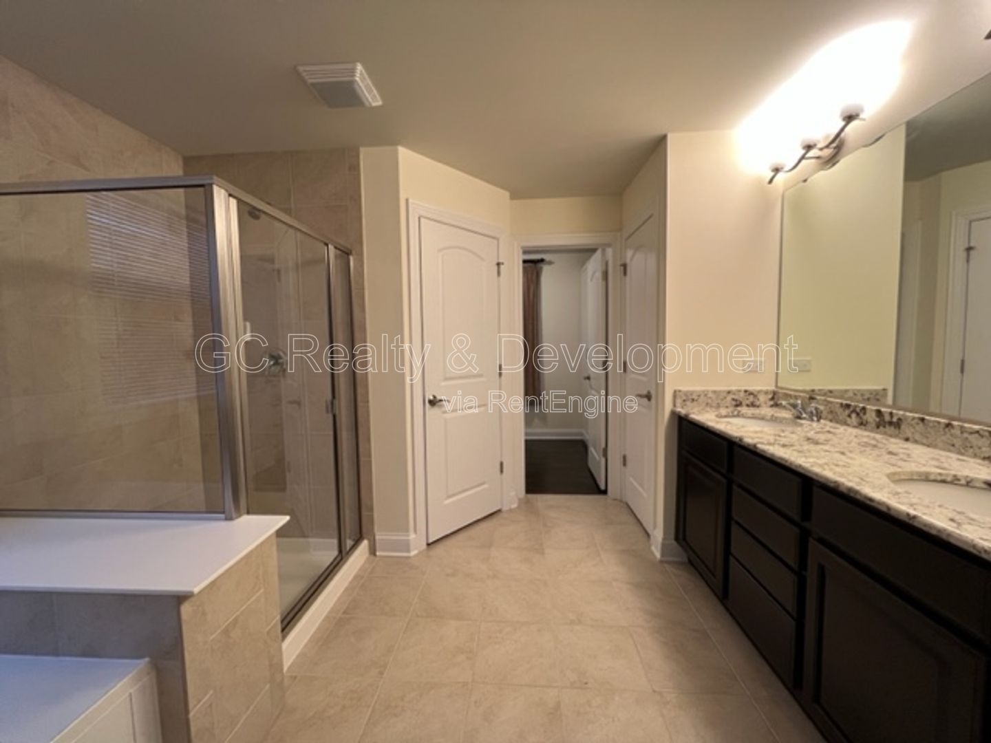 *** 204 SCHOOL DISTRICT / 5 BDRM - 4 BTH / GOURMET KITCHEN W BREAKFAST BAR / FINISHED BSMT *** property image