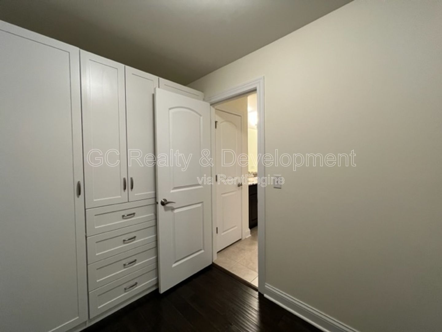 *** 204 SCHOOL DISTRICT / 5 BDRM - 4 BTH / GOURMET KITCHEN W BREAKFAST BAR / FINISHED BSMT *** property image