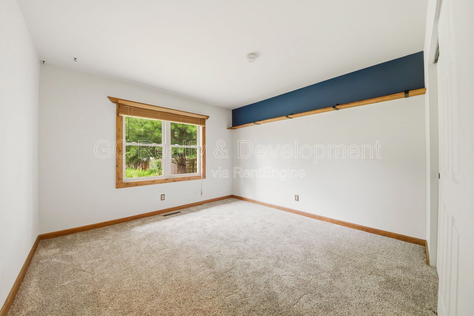 *** 4BR - 2BA / SS APPLIANCES / HARDWOOD FLOORS / CENTRAL AIR / IN-UNIT LAUNDRY / GARAGE / FENCED LOT / AMPLE STORAGE *** property image