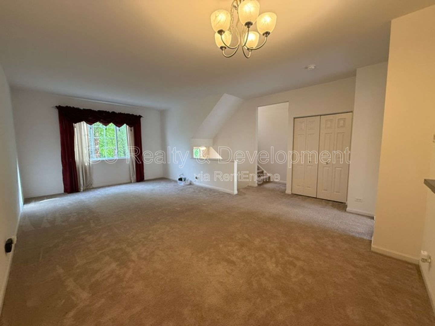 *** 3 BDRM - 2.5 BTH / BSMT / ATTACHED GARAGE / IN UNIT LAUNDRY / CENTRAL AC *** property image