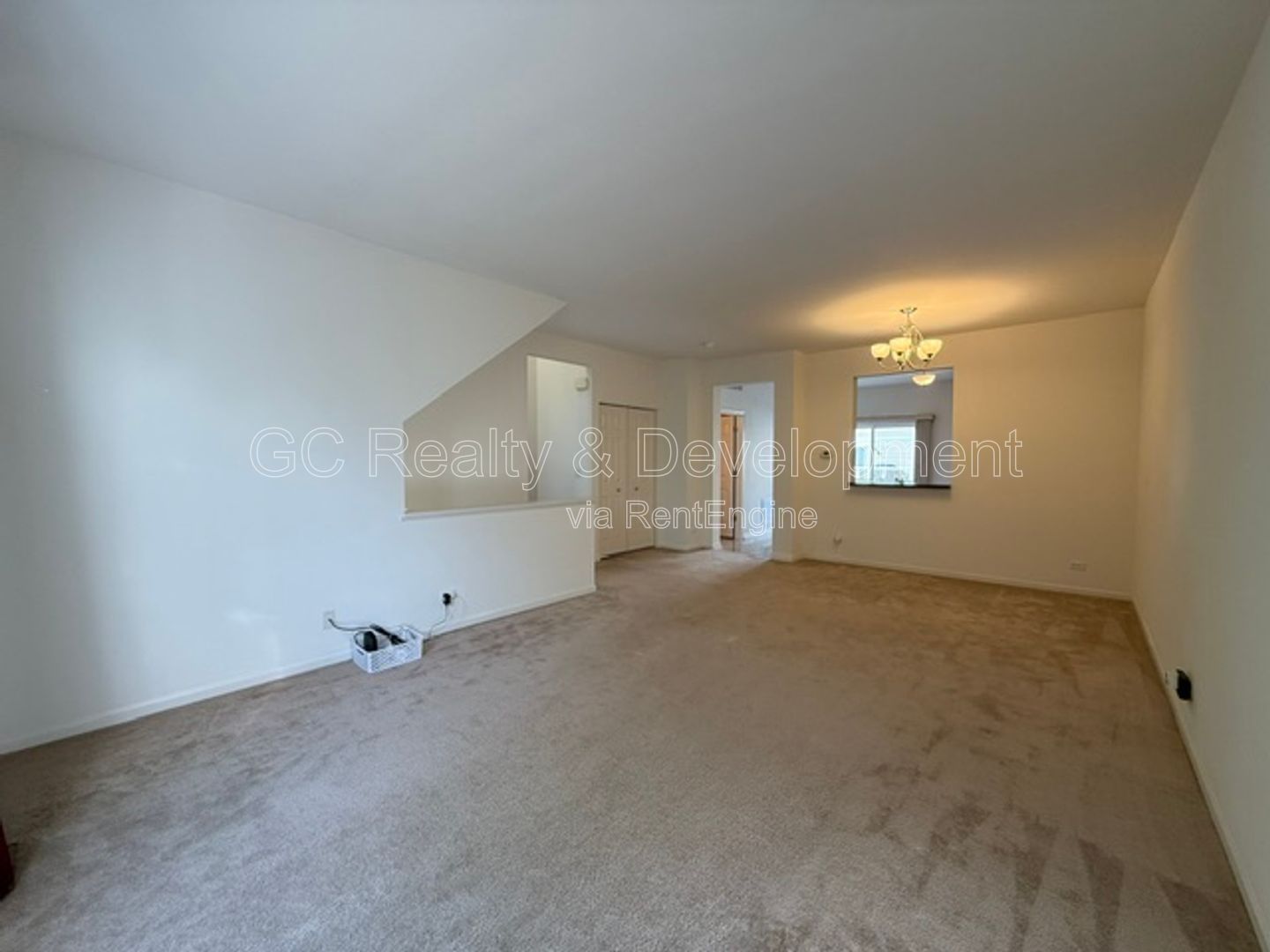 *** 3 BDRM - 2.5 BTH / BSMT / ATTACHED GARAGE / IN UNIT LAUNDRY / CENTRAL AC *** property image