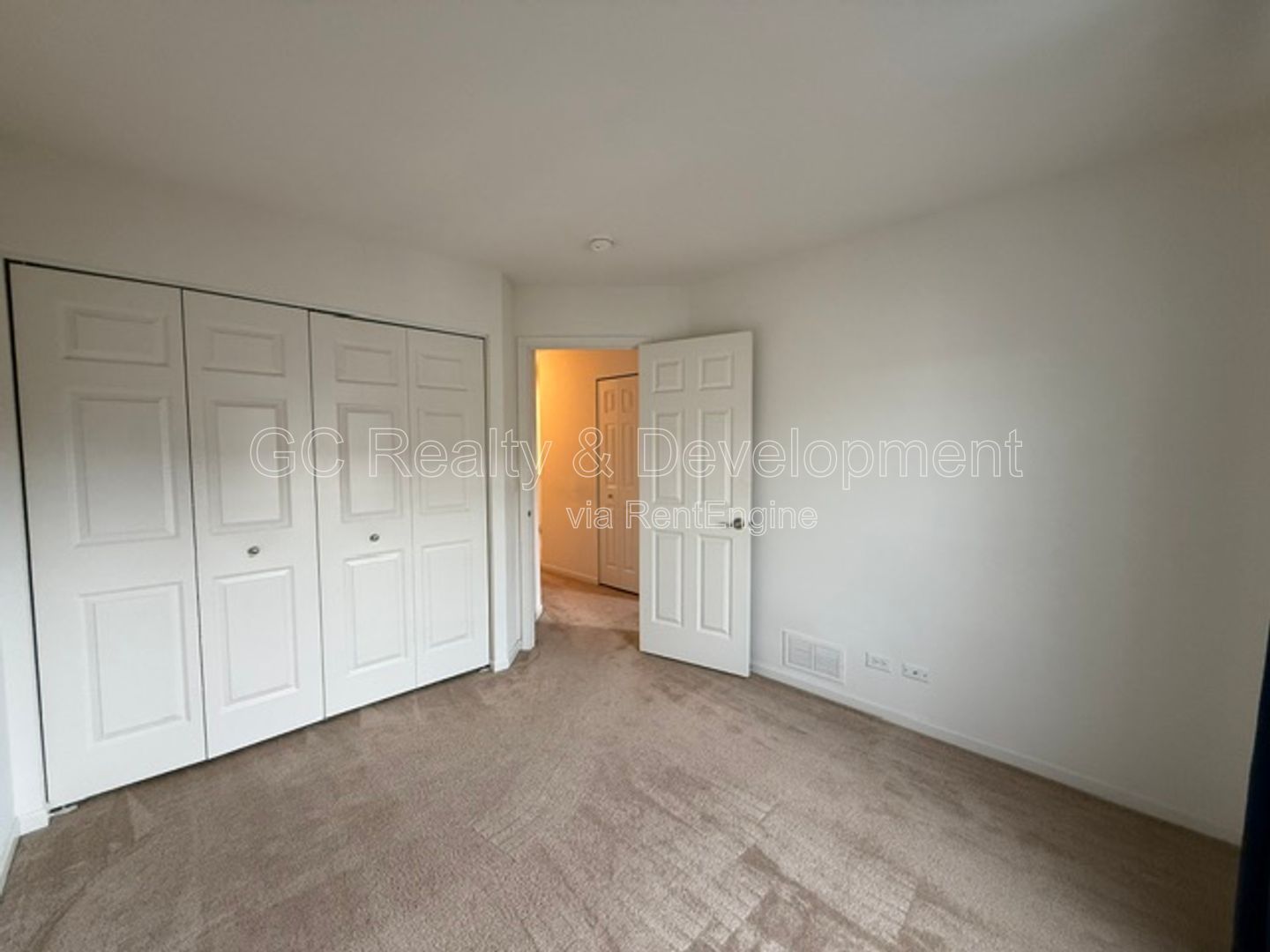 *** 3 BDRM - 2.5 BTH / BSMT / ATTACHED GARAGE / IN UNIT LAUNDRY / CENTRAL AC *** property image
