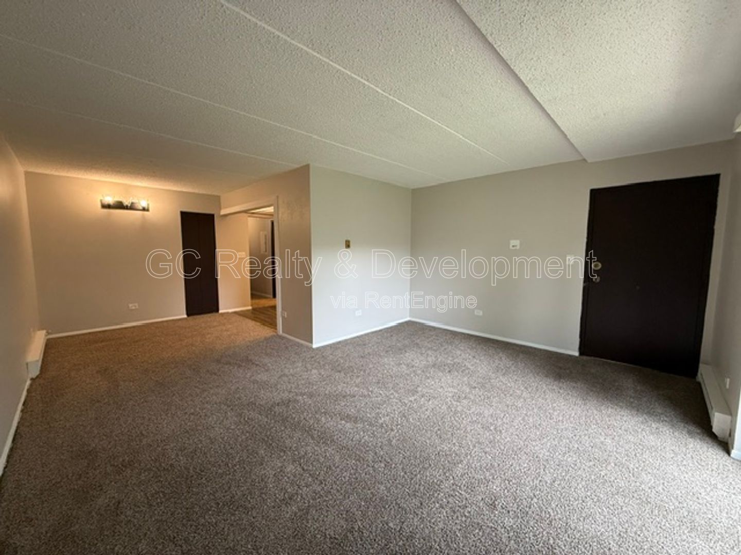 *** 2BR - 2BA / IN UNIT LAUNDRY / CENTRAL AIR / ONLY PAY ELECTRIC *** property image