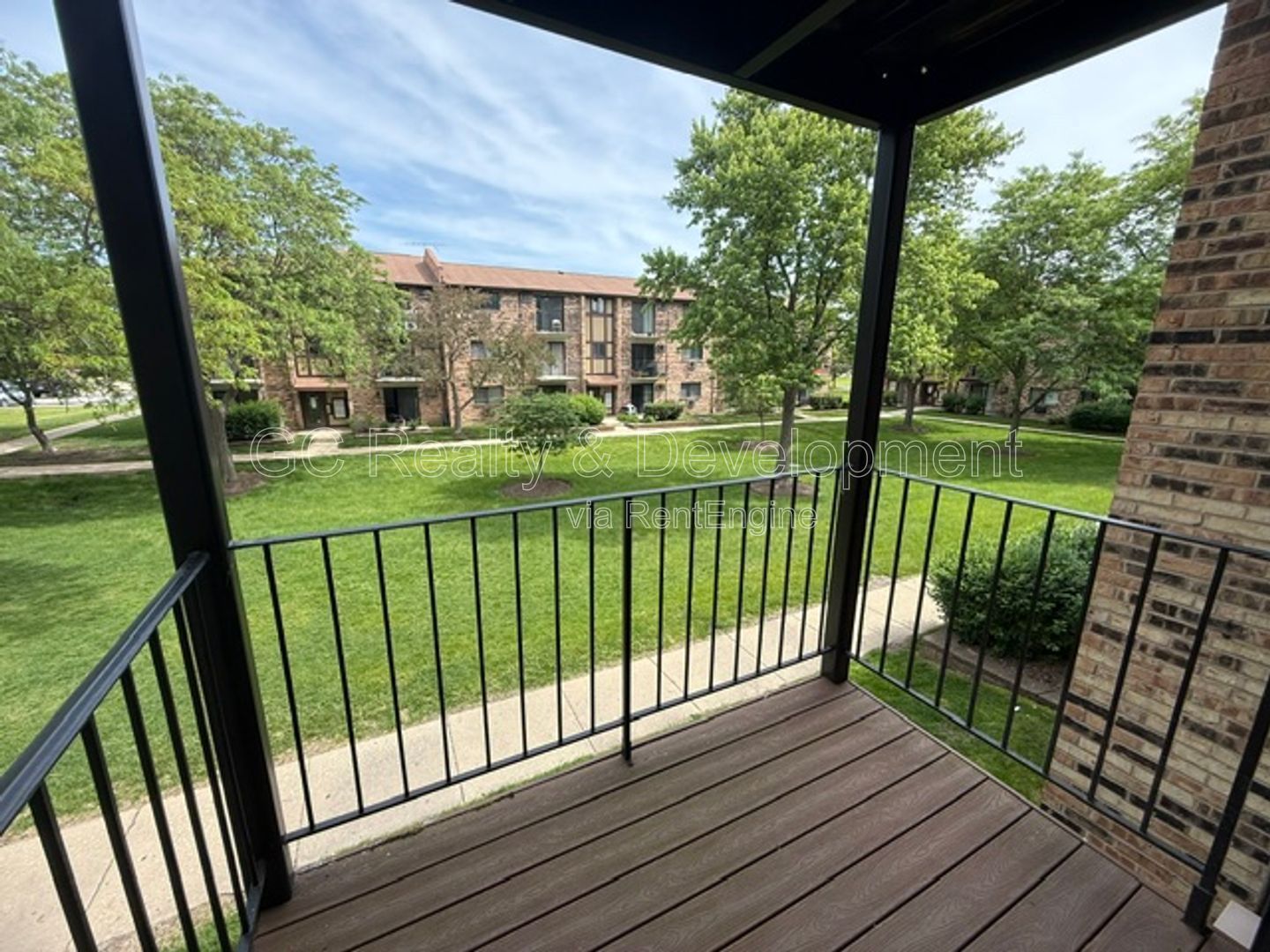 *** 2BR - 2BA / IN UNIT LAUNDRY / CENTRAL AIR / ONLY PAY ELECTRIC *** property image