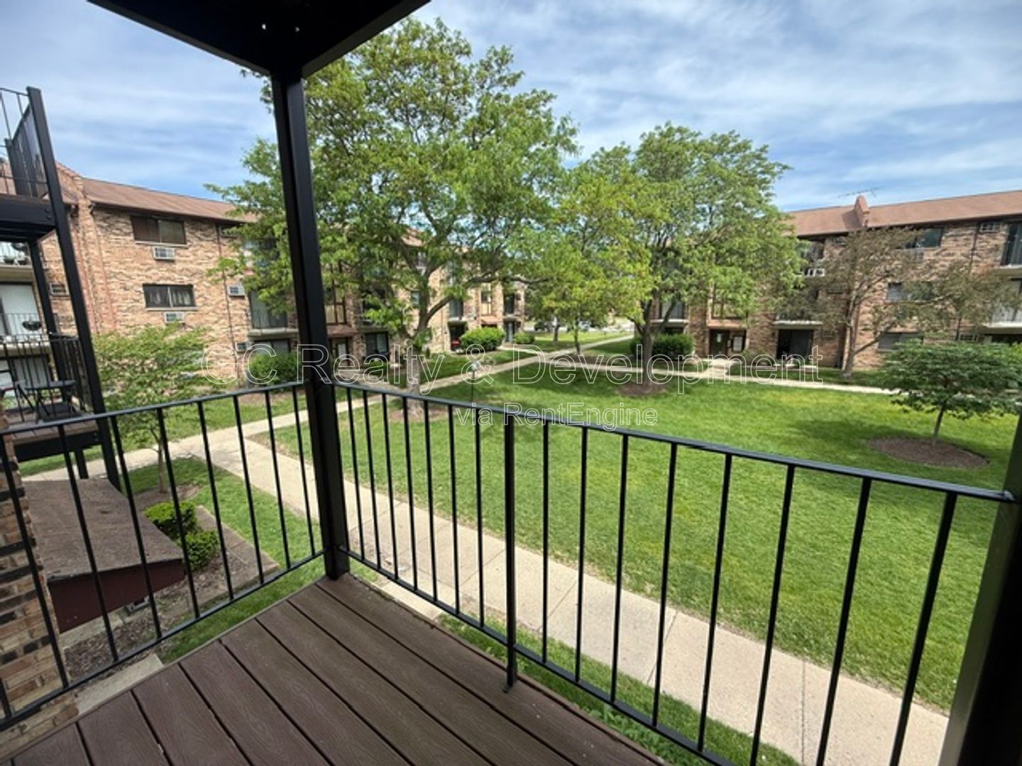 *** 2BR - 2BA / IN UNIT LAUNDRY / CENTRAL AIR / ONLY PAY ELECTRIC *** property image