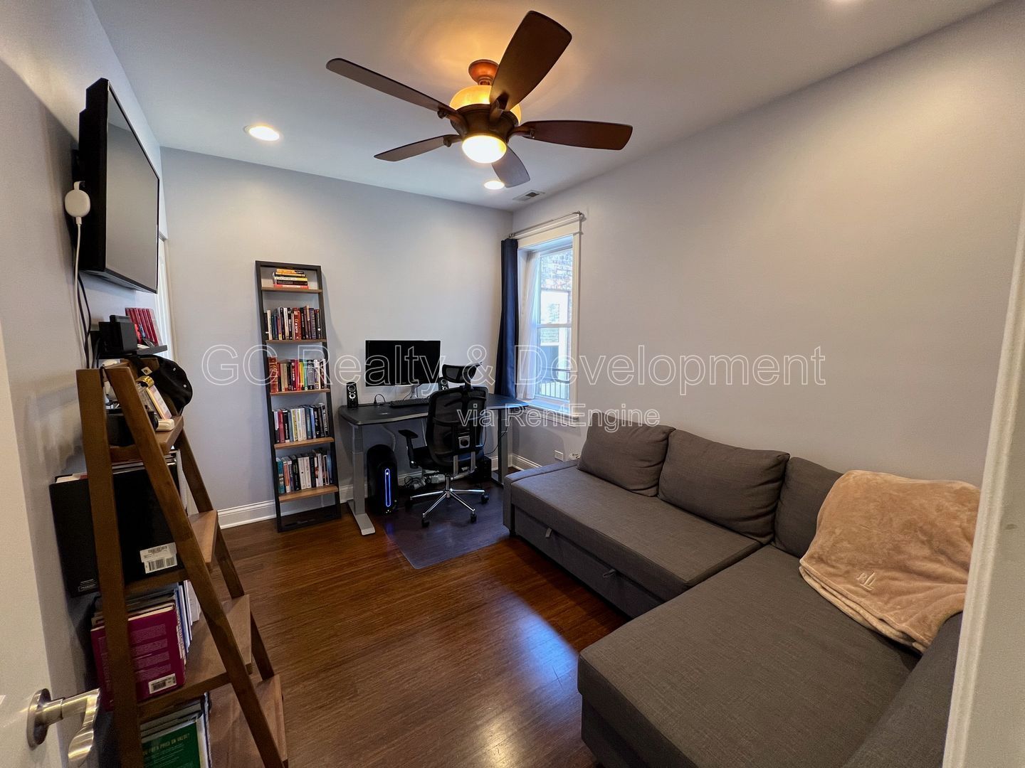 *** COMING SOON 7/15/26! / LOGAN SQUARE / JACUZZI TUB / IN UNIT LAUNDRY / RECENTLY REHABBED / STORAGE UNIT *** property image