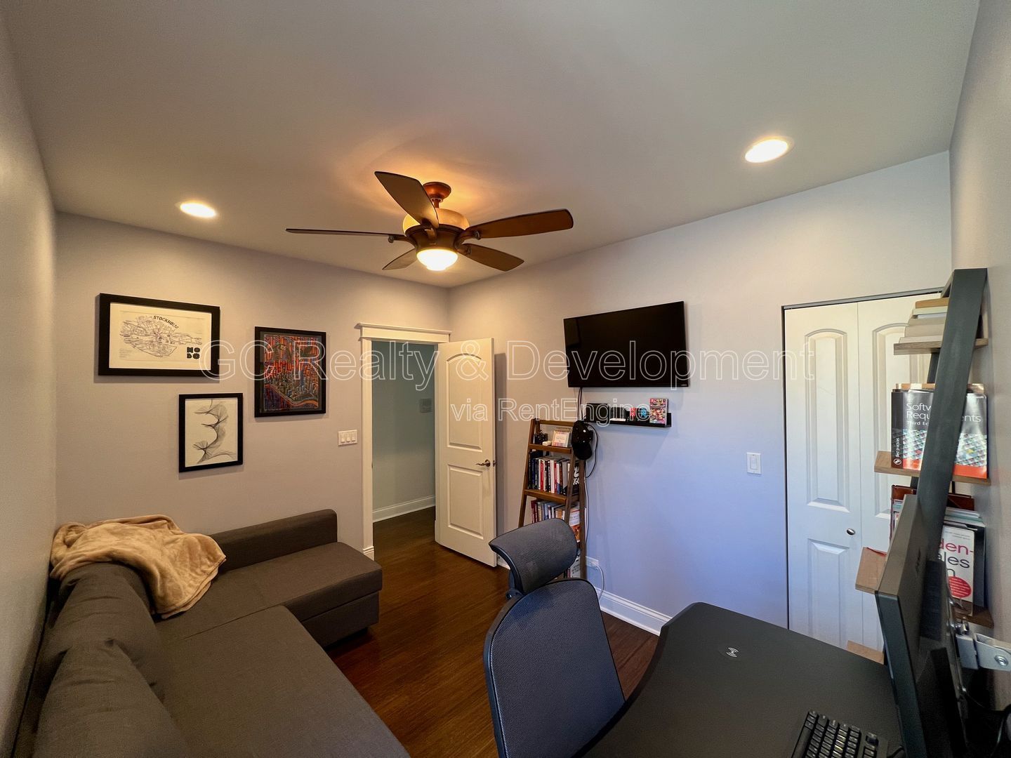 *** COMING SOON 7/15/26! / LOGAN SQUARE / JACUZZI TUB / IN UNIT LAUNDRY / RECENTLY REHABBED / STORAGE UNIT *** property image