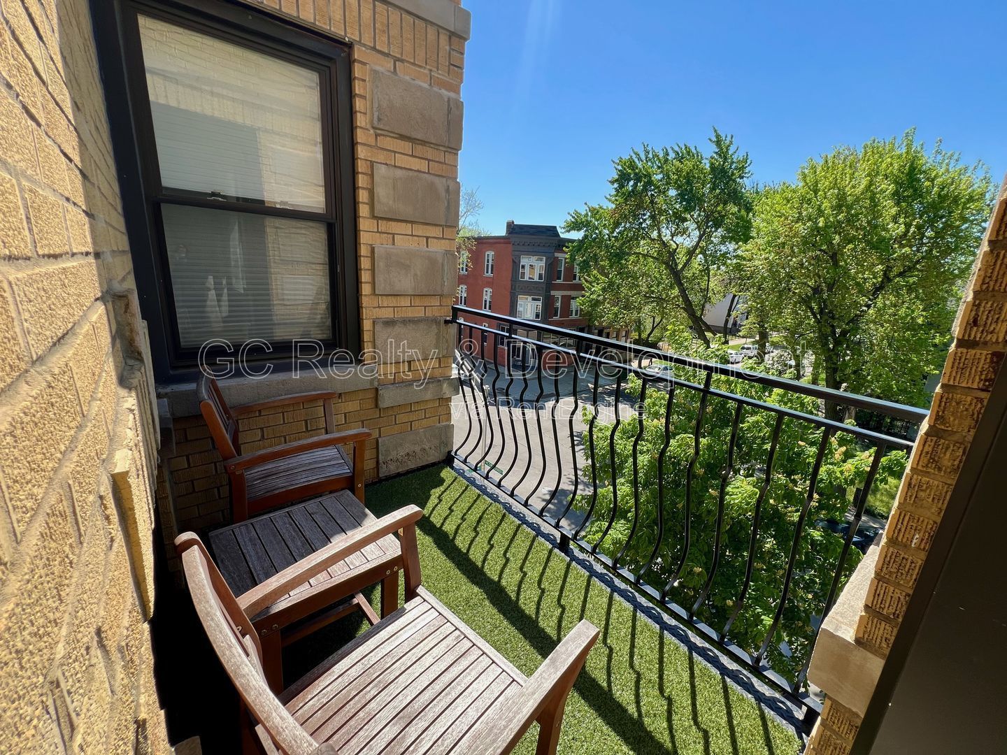 *** COMING SOON 7/15/26! / LOGAN SQUARE / JACUZZI TUB / IN UNIT LAUNDRY / RECENTLY REHABBED / STORAGE UNIT *** property image